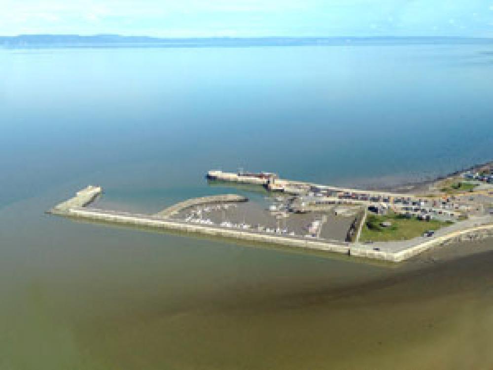 Photo of the port facilities in Rivière-du-Loup